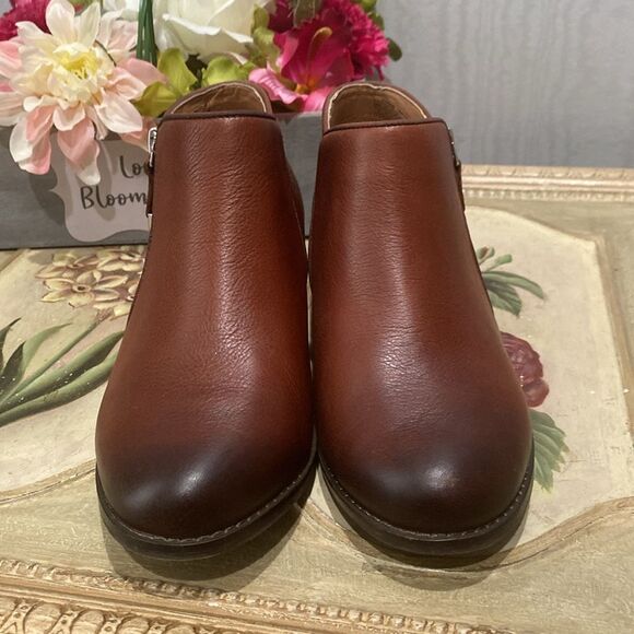 Vionic Jolene Leather Booties Side Zip Burnished Toe Brown Sz 6 Wide - Picture 8 of 15